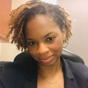 Meet your Posher, Alyson